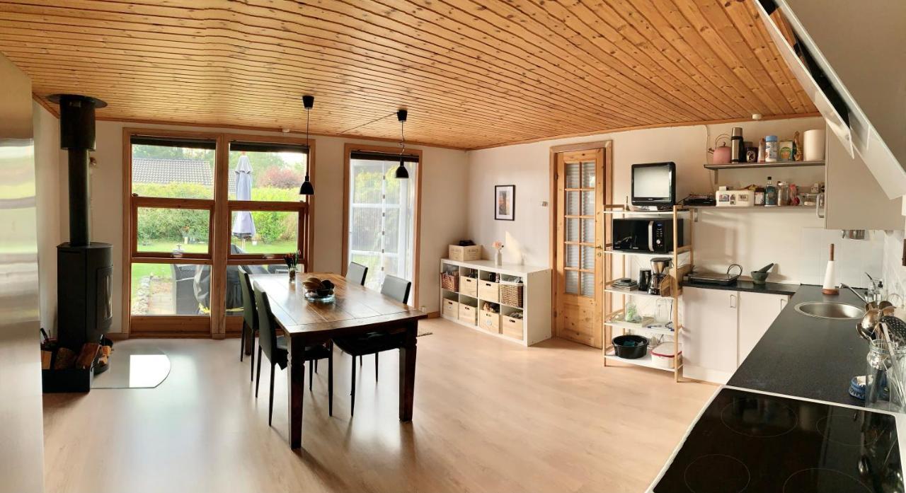 Spacey And Charming Cabin 300 M. From Beach Tjørneholm Exterior foto